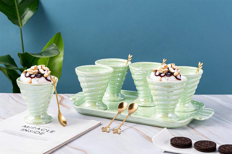 Ice cream set | 6 Ceramic bowls , 1 ceramic tray and 6 wooden spoon
