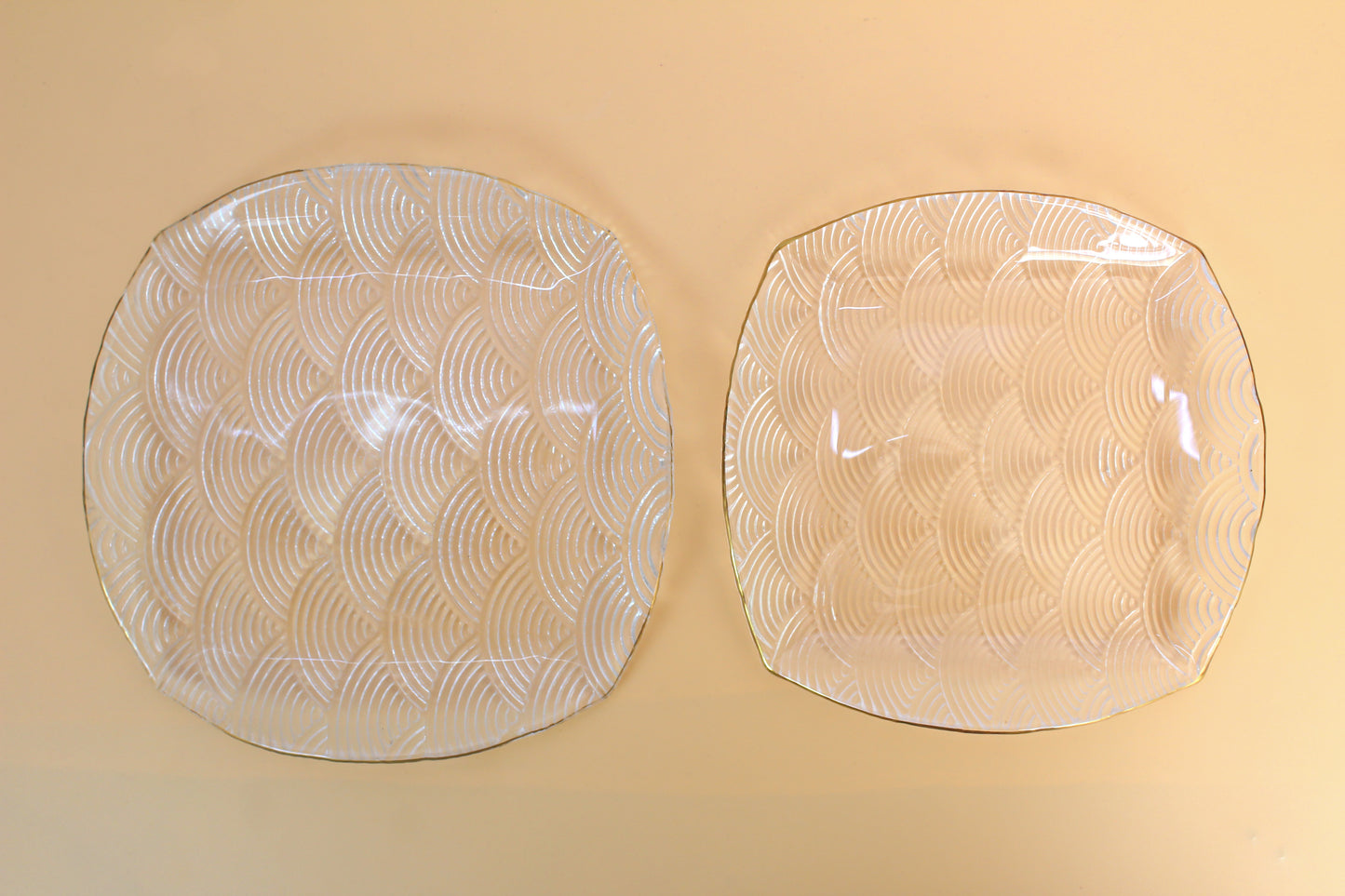 Toyo Sasaki Glass Plate Luffle Bowl
